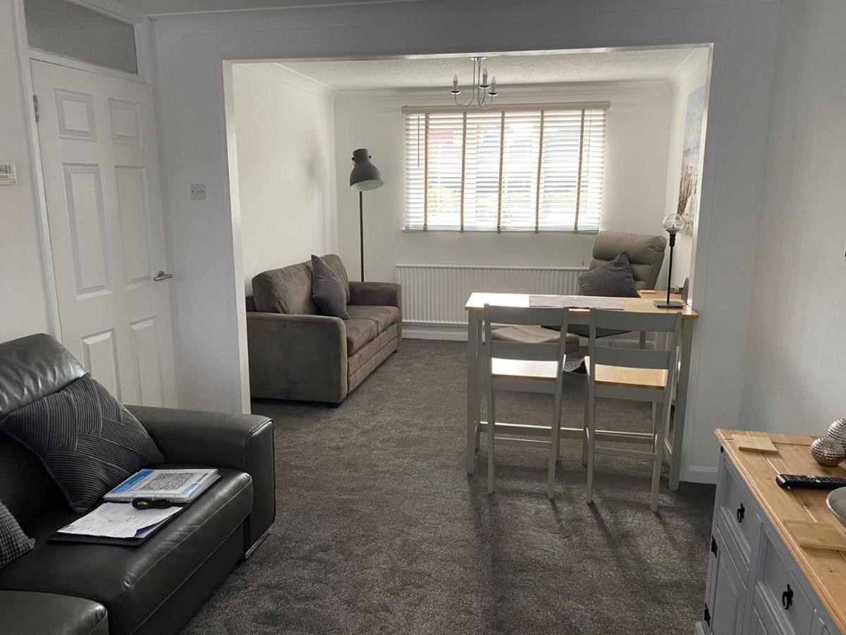 Riverside Park Ground Floor Apartment - St Neots Buitenkant foto