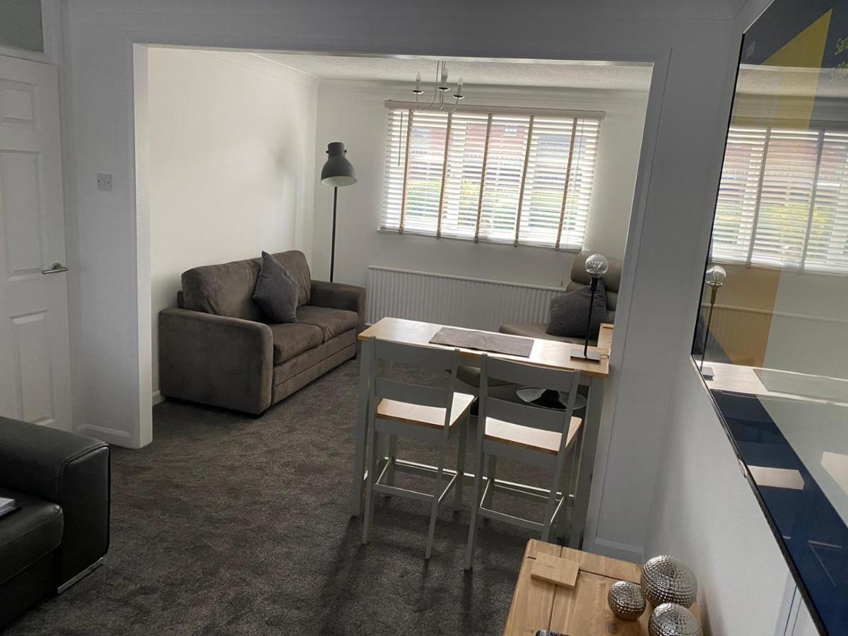 Riverside Park Ground Floor Apartment - St Neots Buitenkant foto