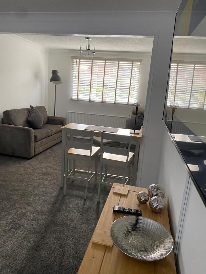Riverside Park Ground Floor Apartment - St Neots Buitenkant foto