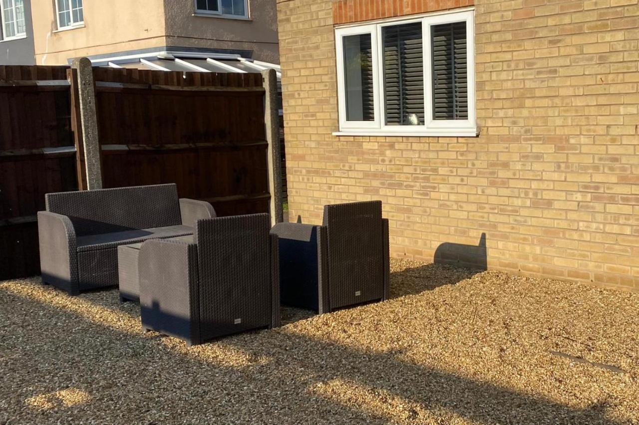 Riverside Park Ground Floor Apartment - St Neots Buitenkant foto