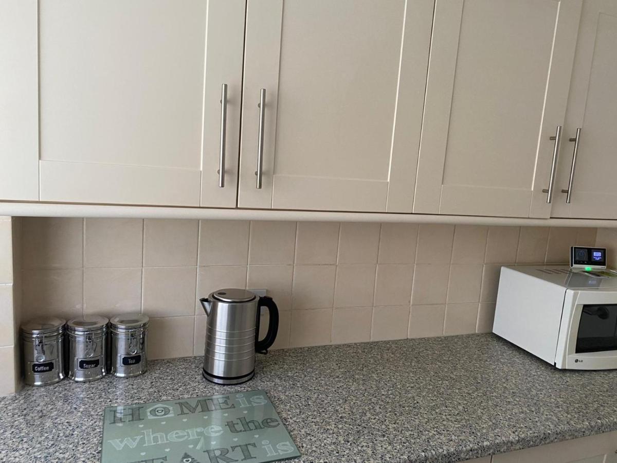 Riverside Park Ground Floor Apartment - St Neots Buitenkant foto