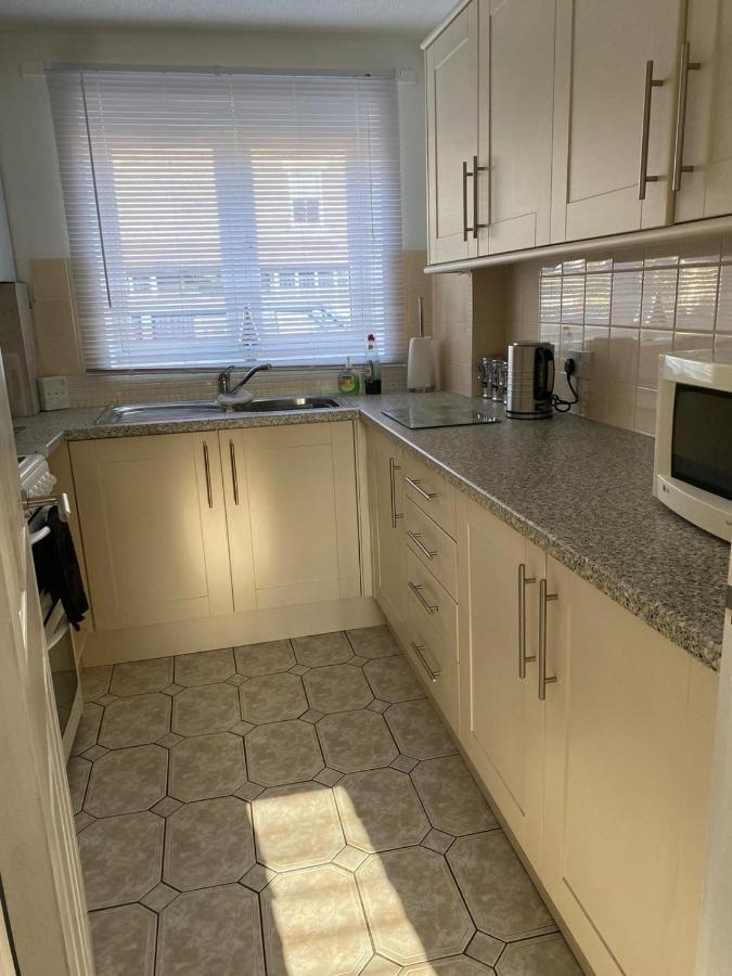 Riverside Park Ground Floor Apartment - St Neots Buitenkant foto